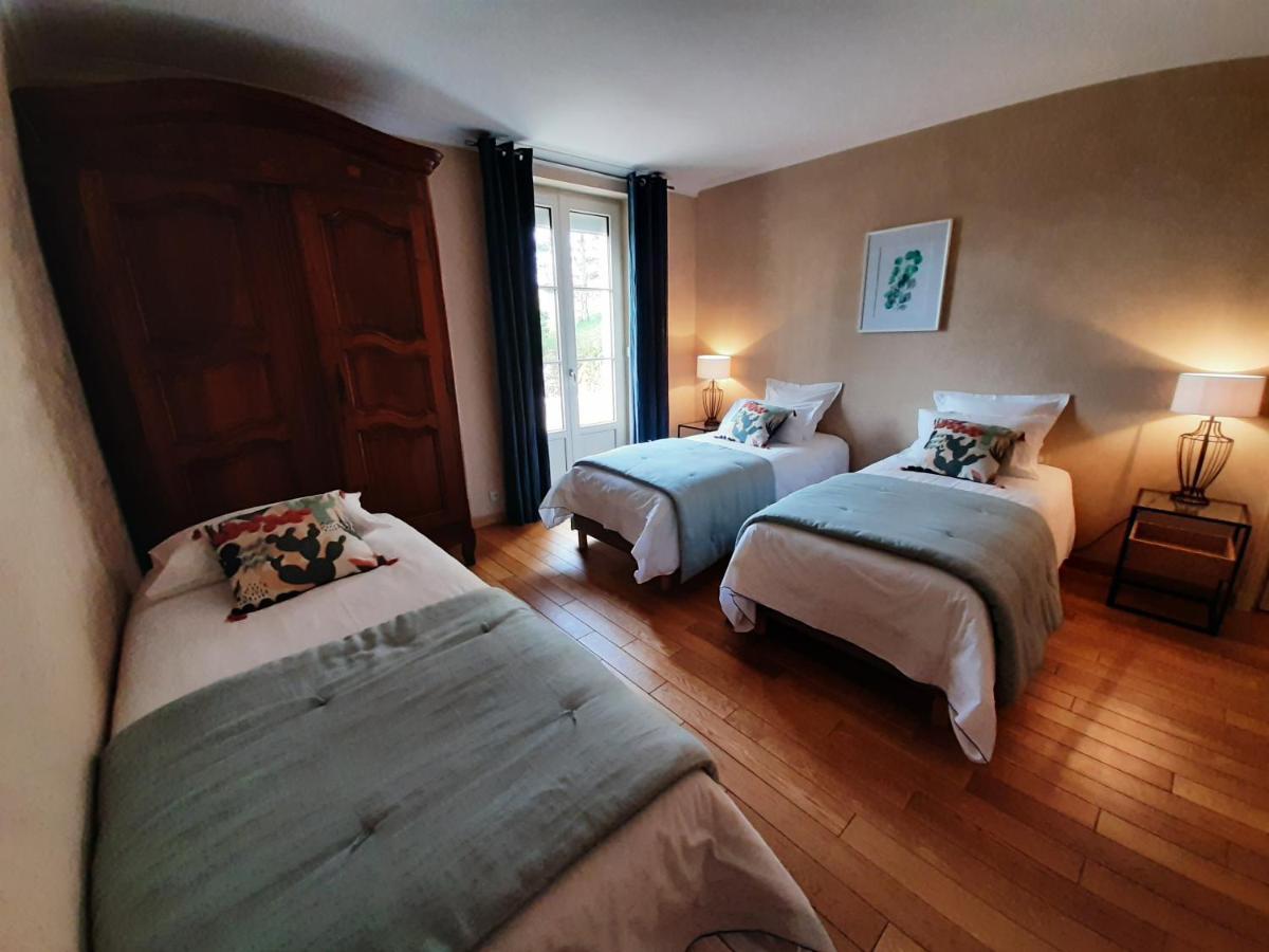 La Souveraine Saint-Genis-Laval Luaran gambar
